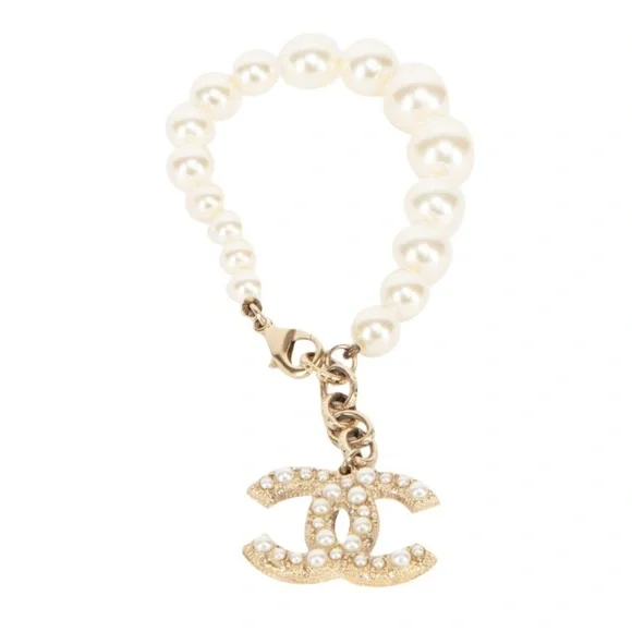 Rare Chanel Gold CC Pearl Pendant Pearl Bracelet w/ Box & Jewelry Pouch/Dustbag! - Picture 10 of 16